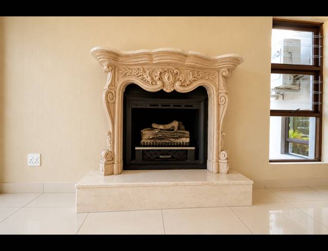 5 BEDROOM HOUSE FOR SALE IN THREE RIVERS EAST
